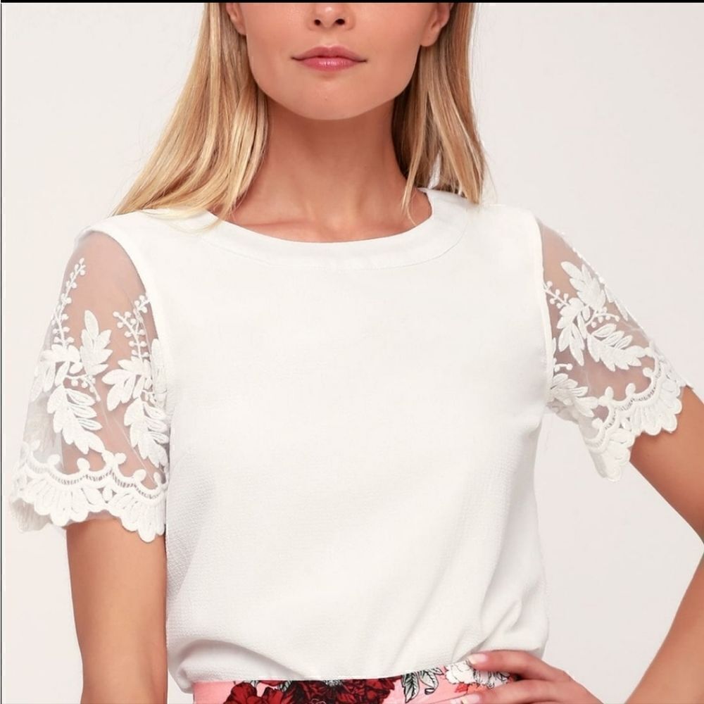 Lulus Lisa Marie White Embroidered Top Size Medium